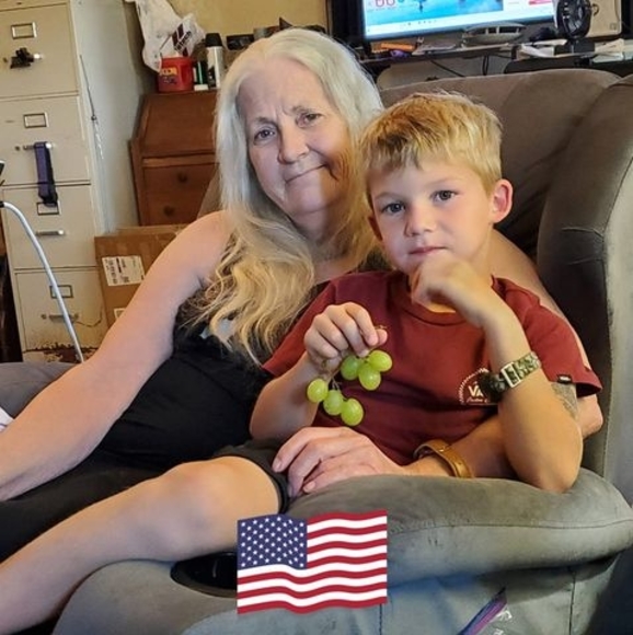 Meet your Posher, Helen - Picture 1 of 1